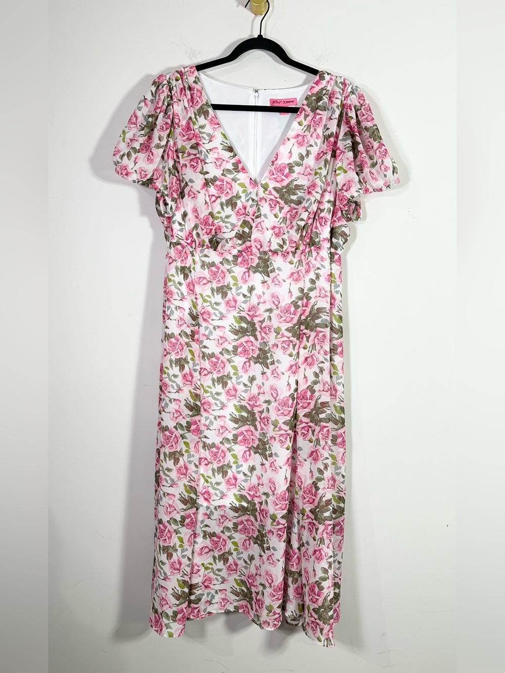 Betsey Johnson Pink White Floral Short Puff Sleeve V-Neck Maxi Dress